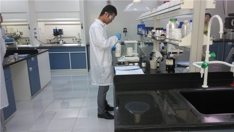 實驗室(shi)一角